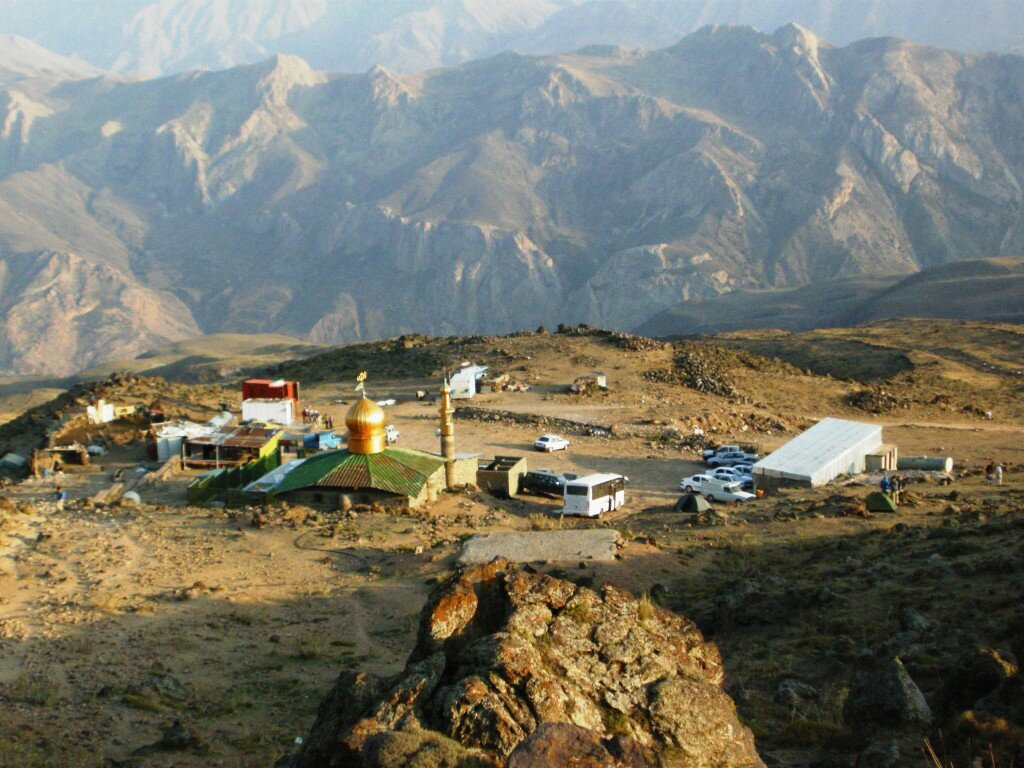 Damavand - malownicze otoczenie II Base Camp