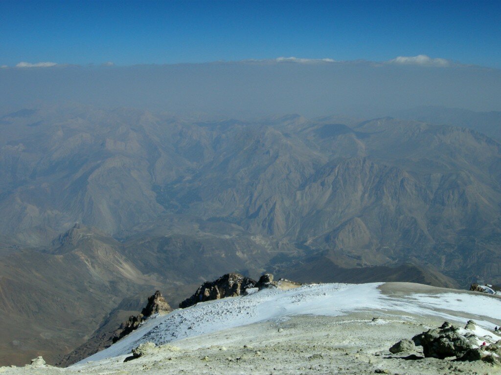 Damavand - widok ze szczytu